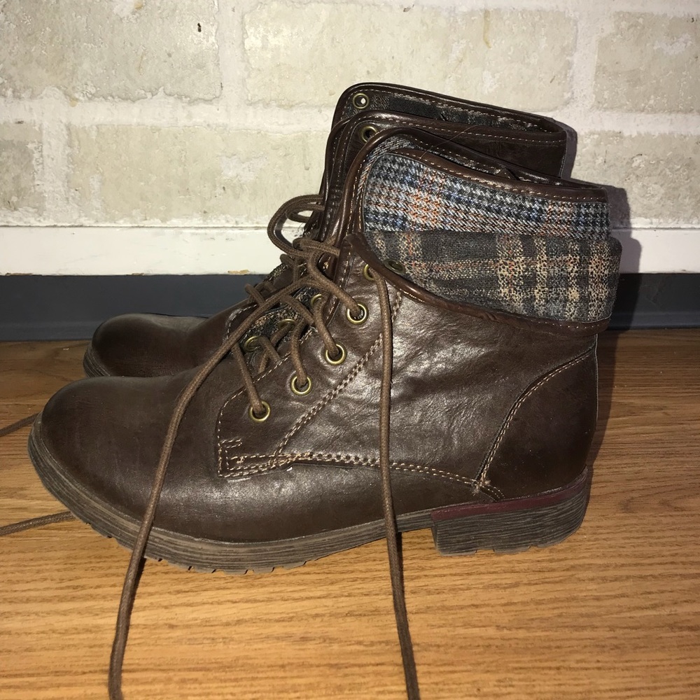 combat/fold over boots